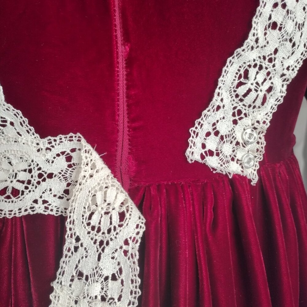 Vintage 1970s Red Velvet Empire Waist Long Sleeved Mock Neck Maxi Dress - Picture 12 of 13